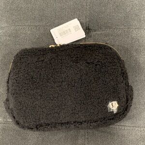 lululemon athletica Black Sherpa Zip Cosmetic Pouch